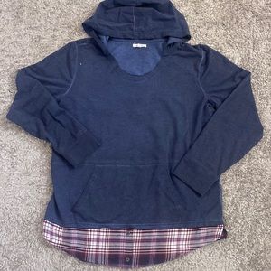 Maurice’s hooded sweater, size Medium, navy and purple/white plaid